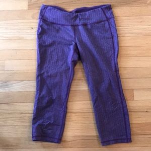 Old navy herringbone yoga capris L